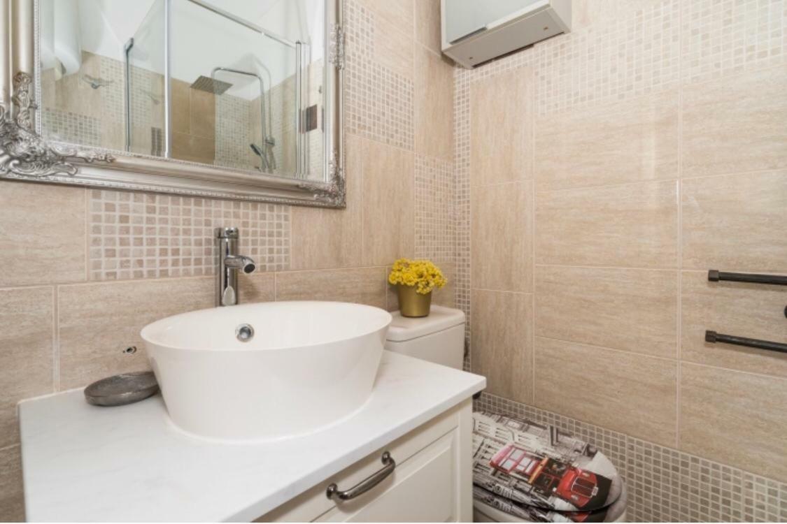 Ferienwohnung Little Place Near Sea Apartman Jesenice  Exterior foto